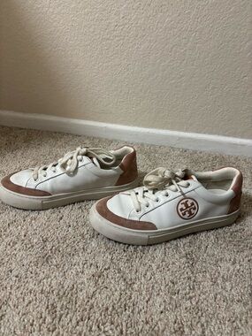 Tory Burch Cream & Tan Kids Sneakers with Logo